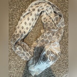 White paisley print scarf